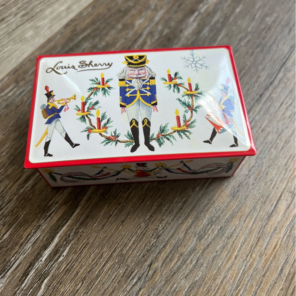 Louis Sherry small tin - Picture 2 of 11